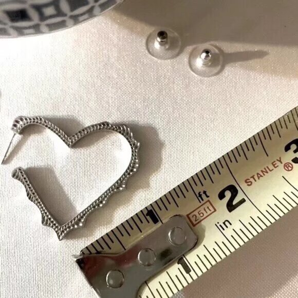 Kendra Scott Stud Earrings - Picture 6 of 7